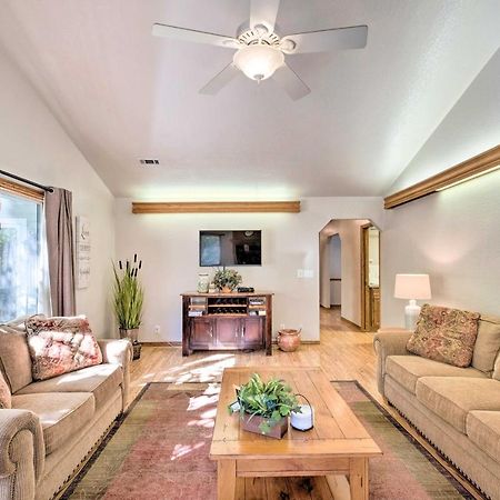 Beautiful Ozark Oasis With Deck Walk To Beaver Lake ロジャース エクステリア 写真