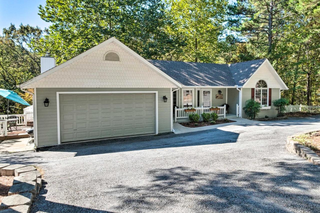 Beautiful Ozark Oasis With Deck Walk To Beaver Lake ロジャース エクステリア 写真