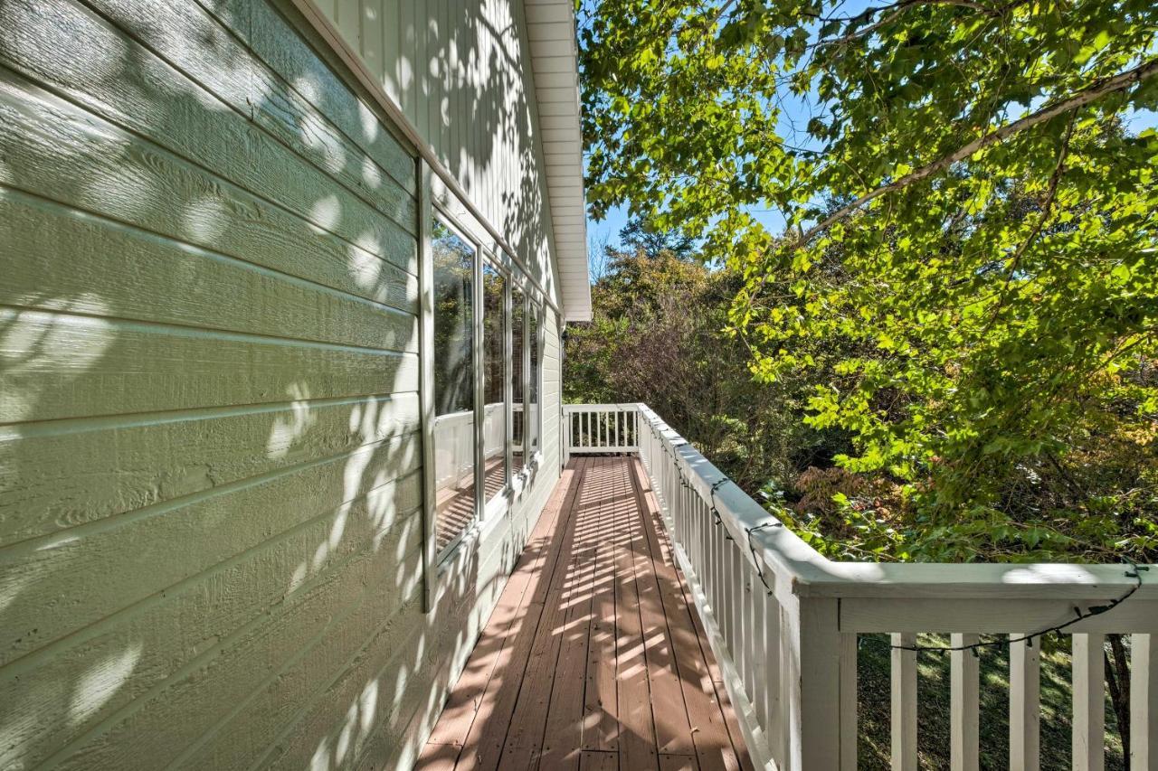 Beautiful Ozark Oasis With Deck Walk To Beaver Lake ロジャース エクステリア 写真