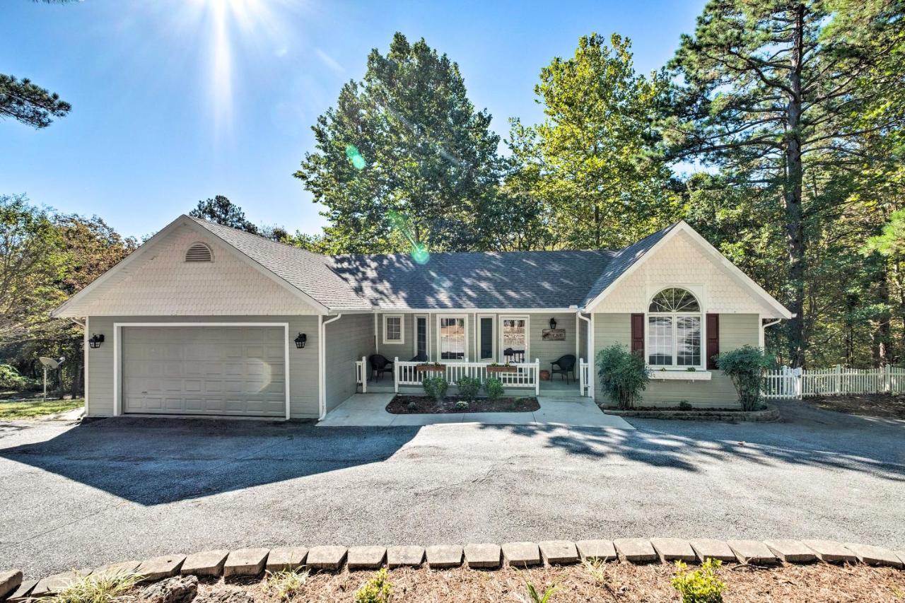 Beautiful Ozark Oasis With Deck Walk To Beaver Lake ロジャース エクステリア 写真