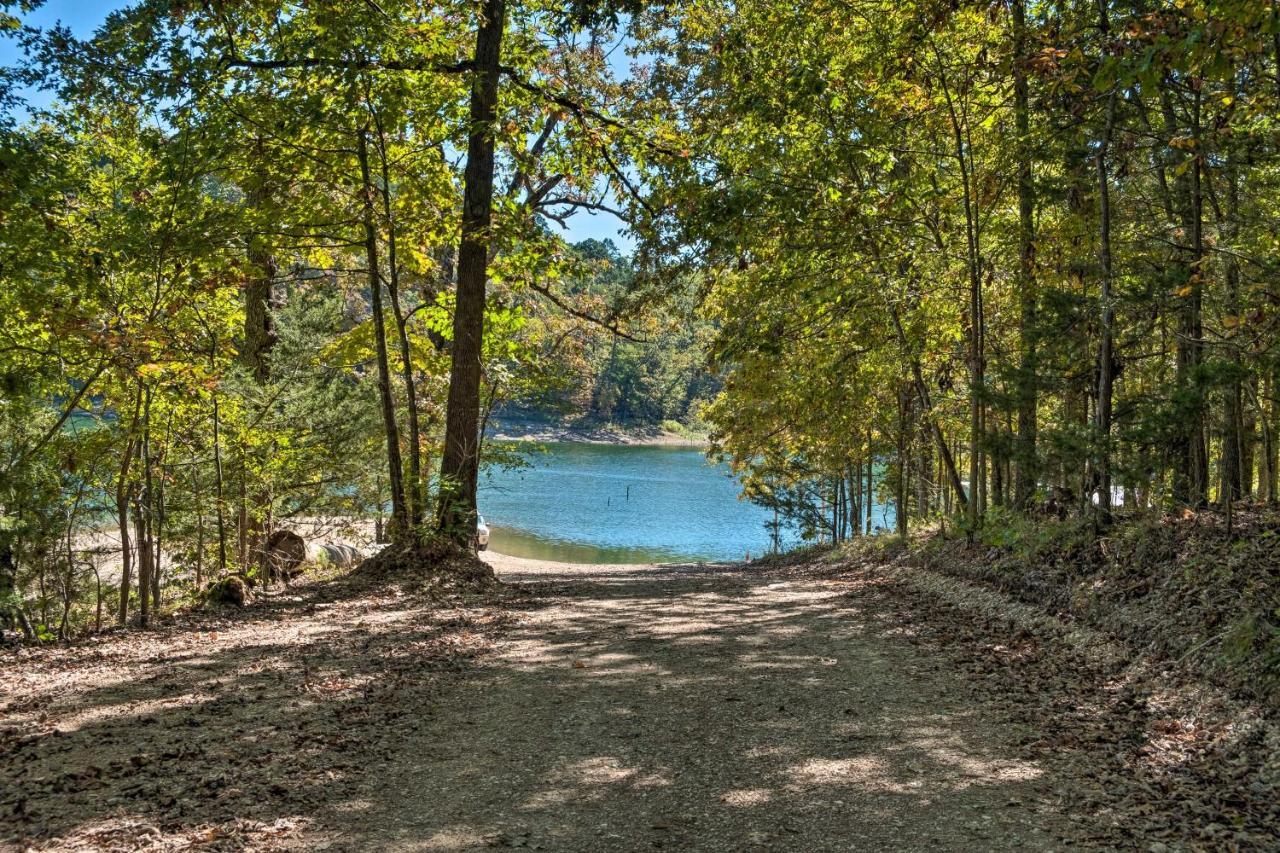 Beautiful Ozark Oasis With Deck Walk To Beaver Lake ロジャース エクステリア 写真